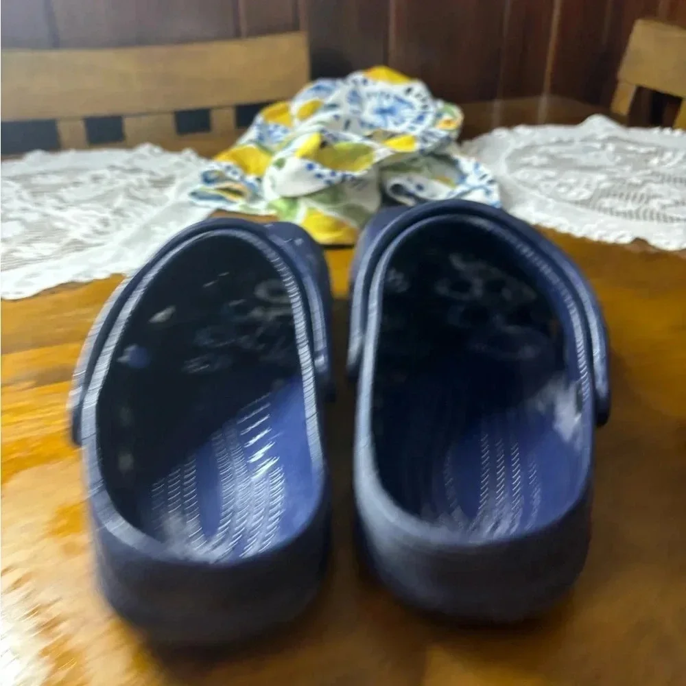 Crocs classic unisex clog shoes.